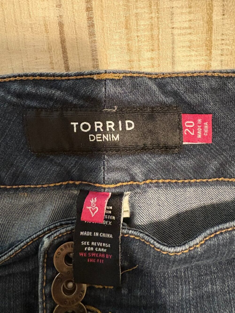 Torrid Jegging Blue Denim Bermuda Super Soft High Rise Shorts - Picture 3 of 6